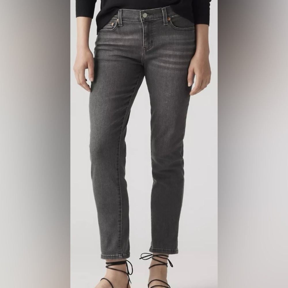 Levi's Women's Skinny Jeans in Gray